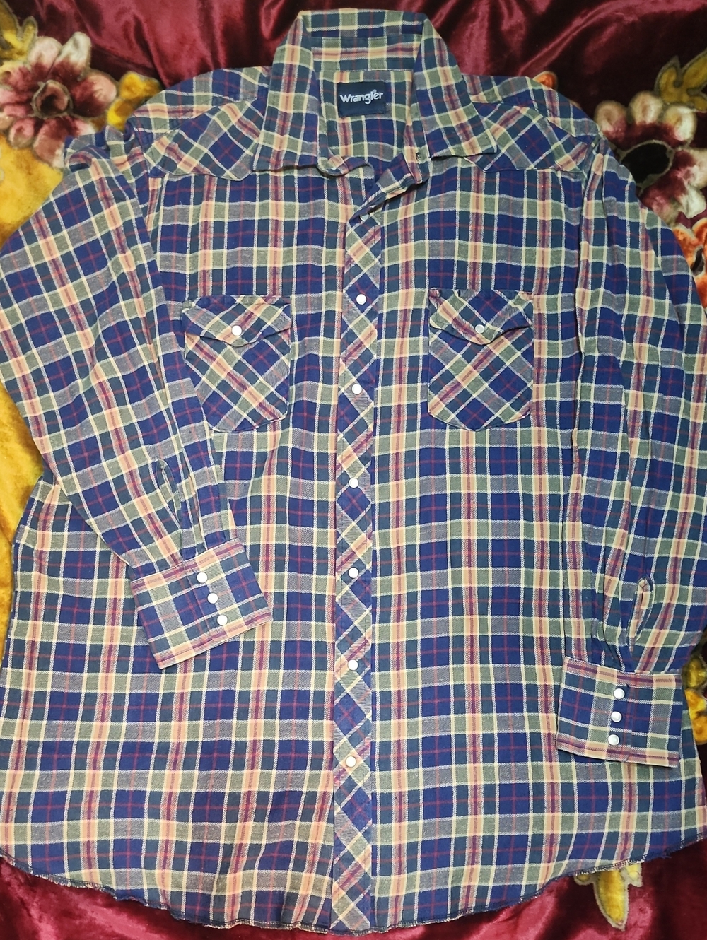 Rare! Vintage Wrangler Pearlsnap  Flannel Longsleeve Button-Down Shirt